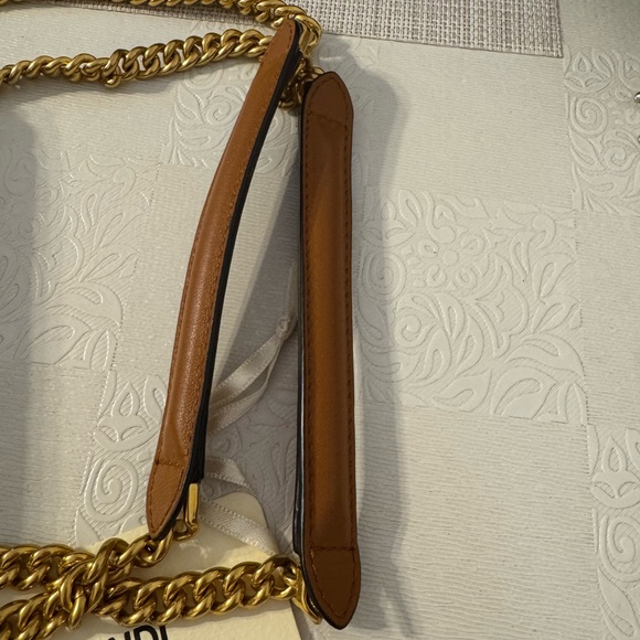 Fendi Embossed Baguette chain bag - Picture 6 of 11